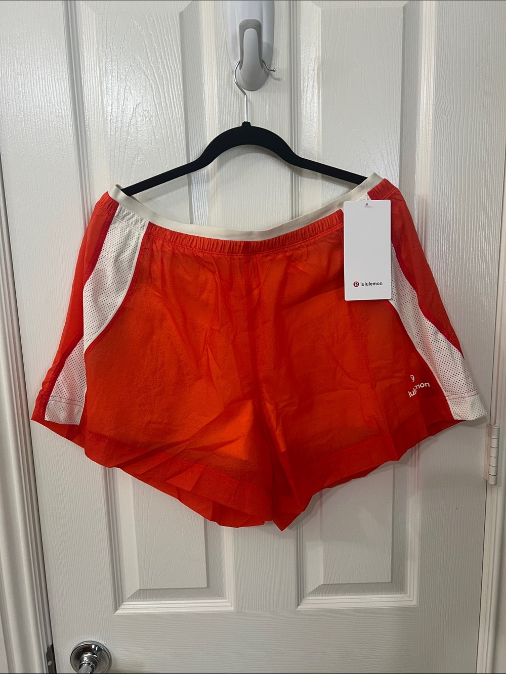 License to Train Textured HR Short 4”